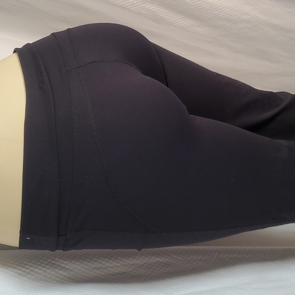 Patagonia Black crop Caprii pants Size L - Picture 5 of 10